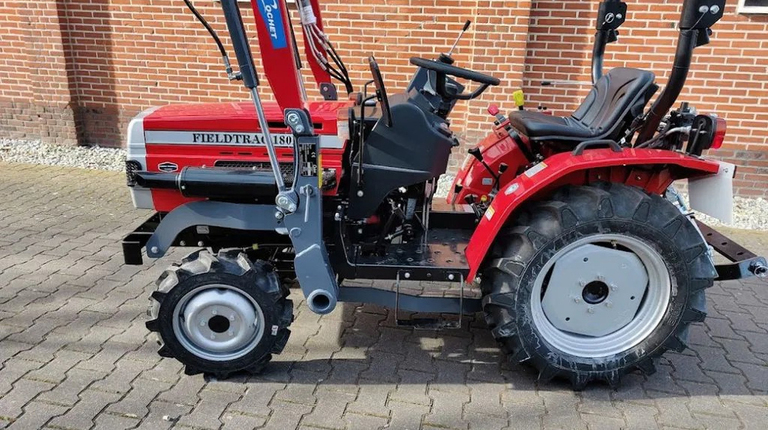 Fieldtrac 180D, mit Frontlader ab 189 € pro Monat.