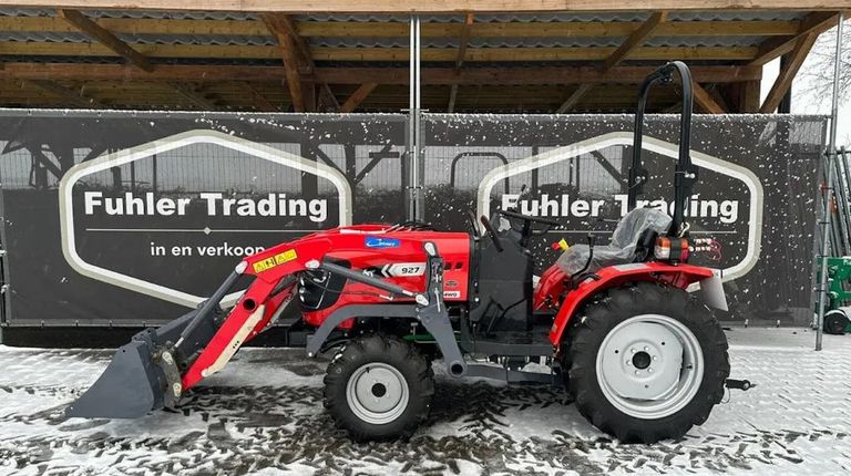 Fieldtrac 927, mit Frontlader, Schaufel und Palettengabel ab 252 € pro Monat.