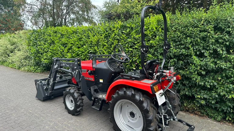 Fieldtrac 929EGT, mit Frontlader und Krokodilschaufel ab 270 € pro Monat.