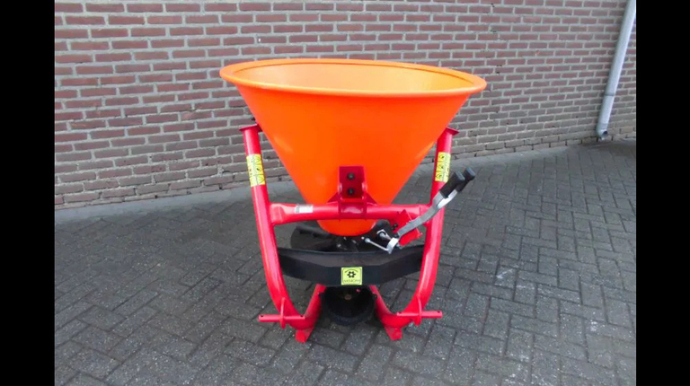 Salzstreuer / Düngerstreuer 200 Liter